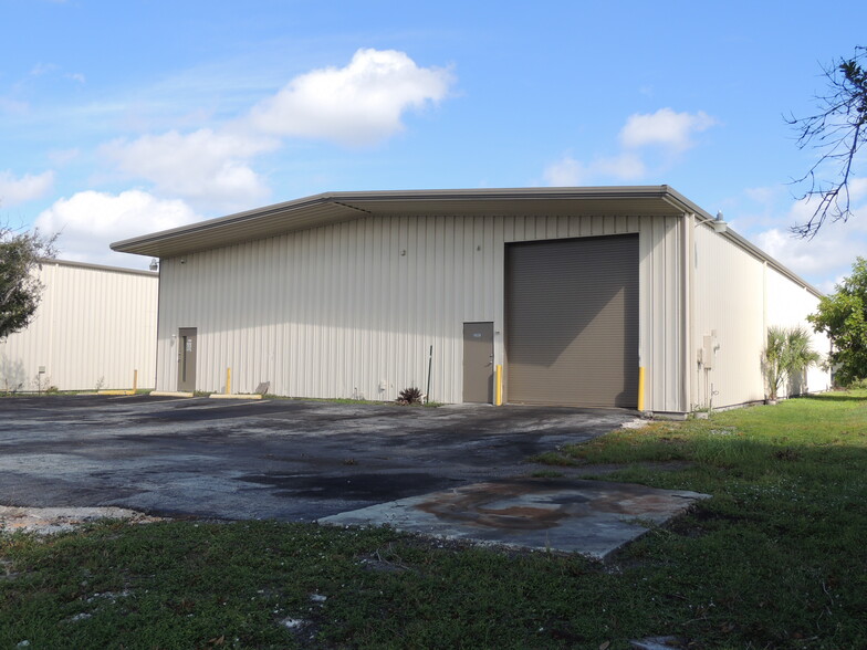 Primary Photo Of 2007 Whitfield Park Dr, Sarasota Manufacturing For Sale