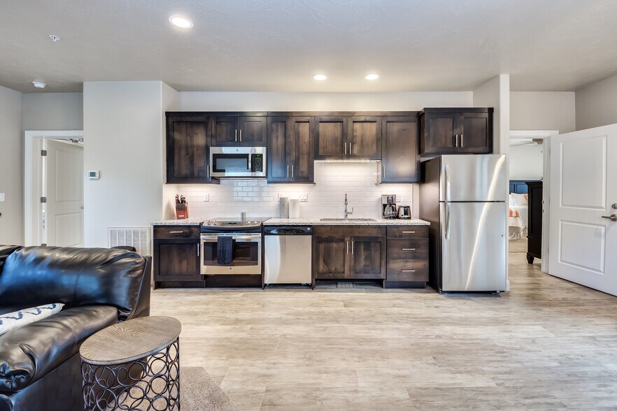 More Photos Of 1101 Zion Park Blvd, Springdale Specialty For Sale