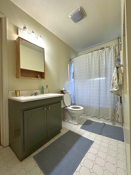 More Photos Of 350 S Pope St, Athens Multifamily For Sale