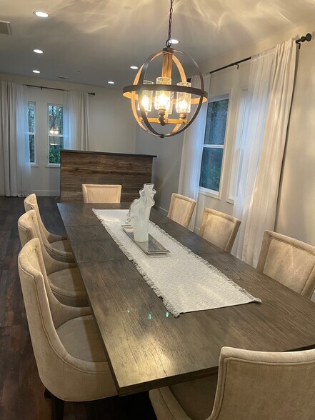 More Photos Of 70 Sapphire Valley Rd, Sapphire Apartments For Sale