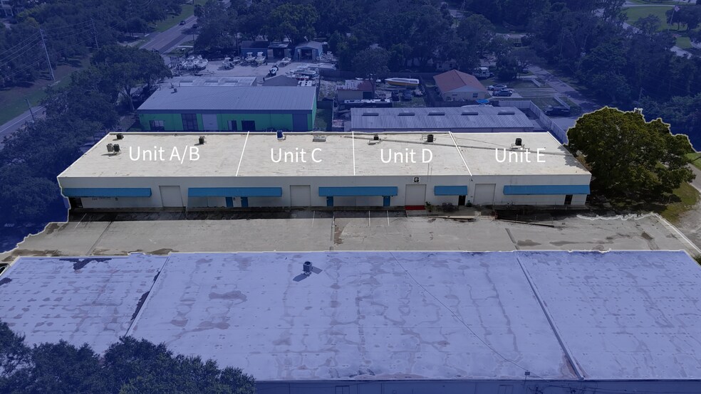 More Photos Of 3785 Alt 19, Palm Harbor Warehouse For Lease