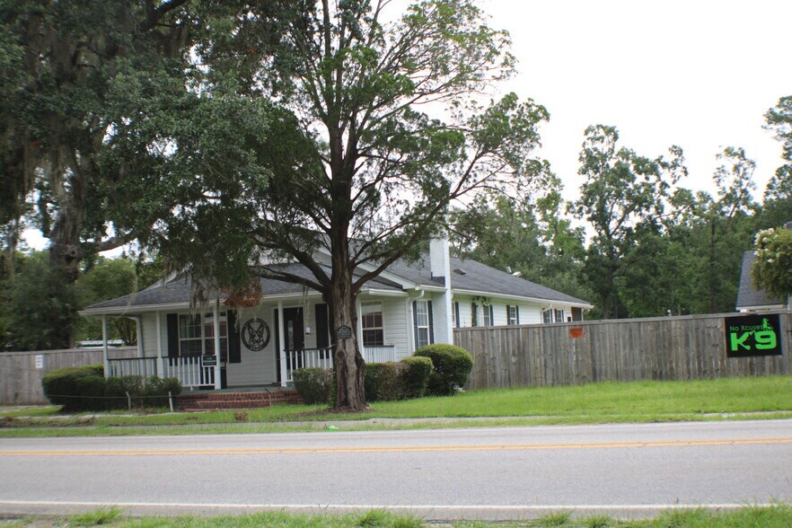 More Photos Of 860 Orangeburg Rd, Summerville Office Residential For Lease