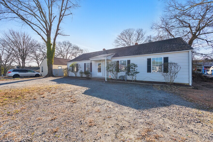 More Photos Of 610 Armstrong St SE, Marietta Multifamily For Sale