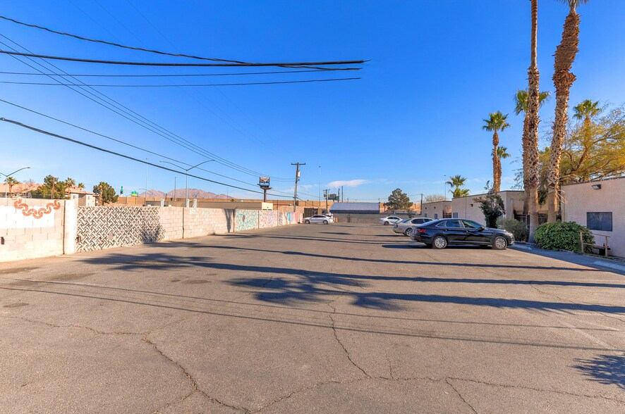 More Photos Of 3838-3856 Raymert Dr, Las Vegas Loft Creative Space For Sale