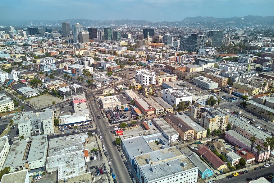 More Photos Of 830 S Hoover St, Los Angeles Storefront Retail Office For Sale