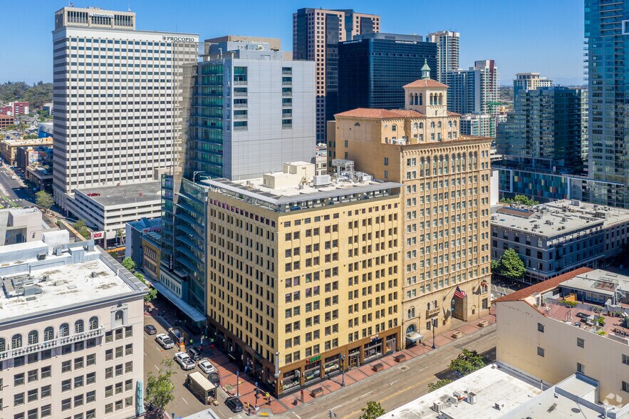 More Photos Of 1007 5th Ave, San Diego Apartments For Lease