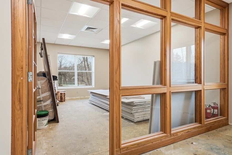 More Photos Of 2873 W Hardies Rd, Gibsonia Office For Lease