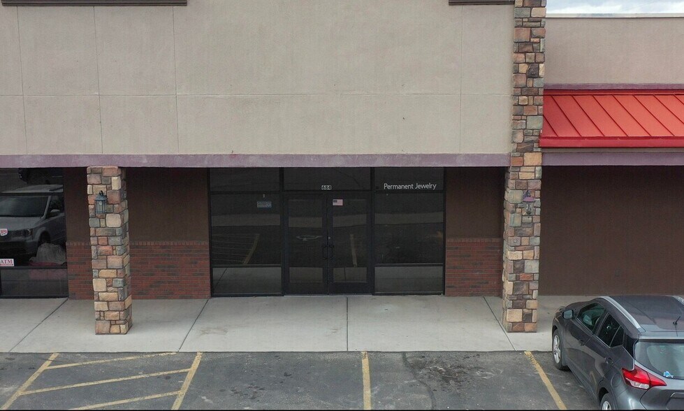 More Photos Of 684 S Main St, Cedar City Drugstore For Lease