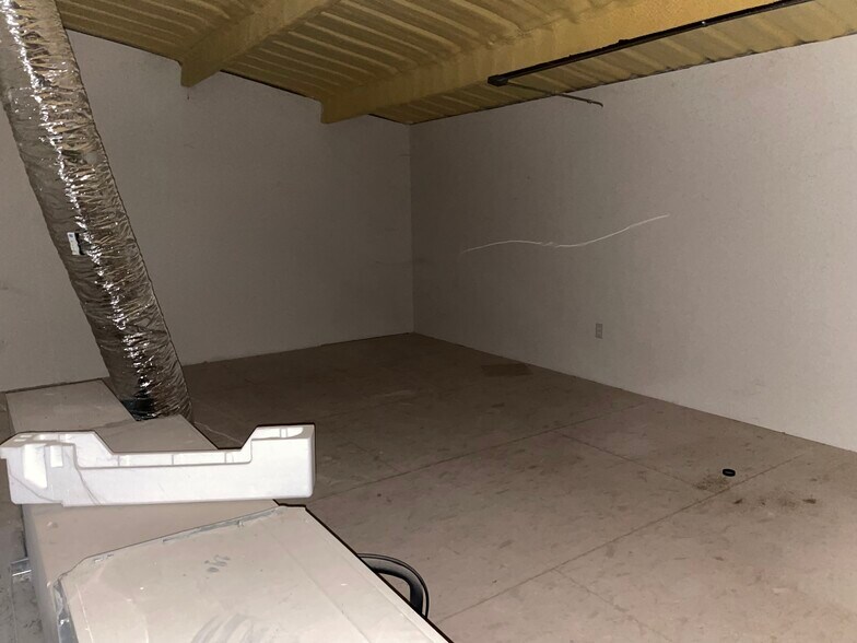 More Photos Of 2006 Oil Mill Rd, Pecos Industrial For Lease