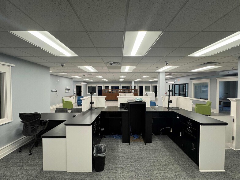 More Photos Of 320 3rd St SE, Cedar Rapids Office For Lease