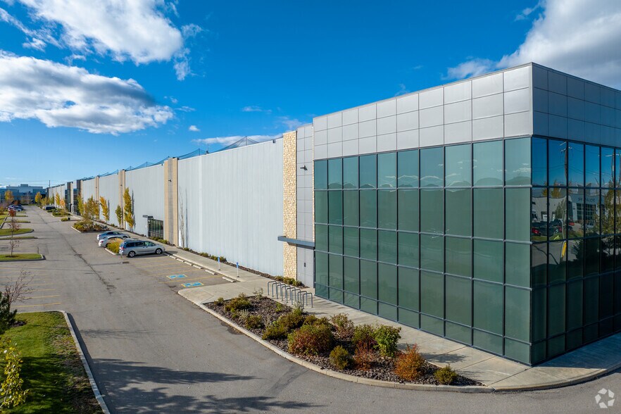 Primary Photo Of 5800 79th Ave SE, Calgary Warehouse For Lease
