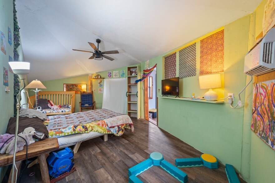 More Photos Of 501 Limestone Ln, Driftwood Specialty For Sale