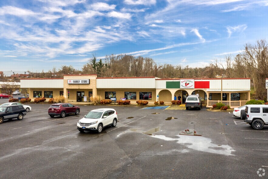 More Photos Of 402-422 W Fleming Dr, Morganton Unknown For Lease