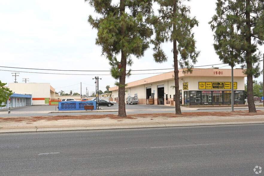 More Photos Of 1515 E Tulare Ave, Tulare Flex For Lease