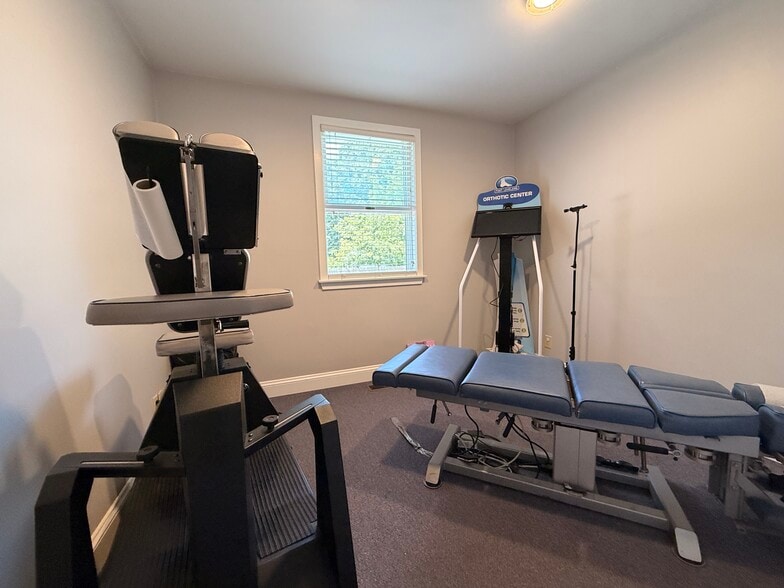More Photos Of 2797 Post Rd, Warwick Office For Sale