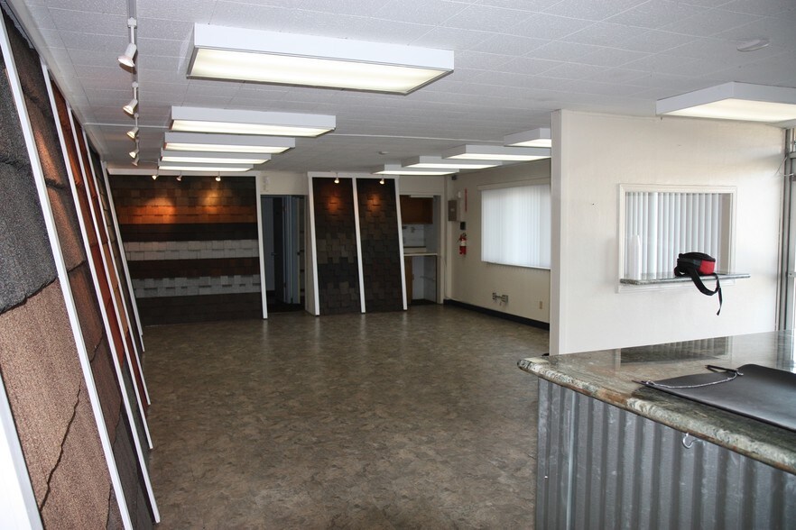 More Photos Of 8120 35th Ave, Sacramento Manufacturing For Lease