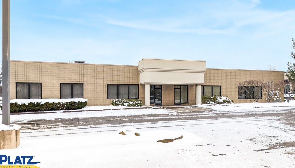 More Photos Of 8600 E Market St, Warren Office For Lease