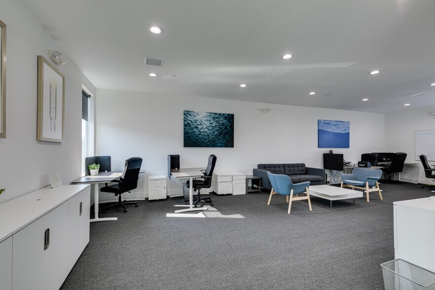 More Photos Of 7318 W Post Rd, Las Vegas Loft Creative Space For Sale