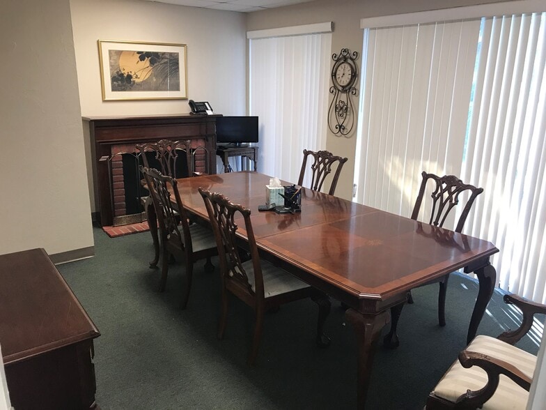 More Photos Of 6315 Presidential Ct, Fort Myers Office For Lease