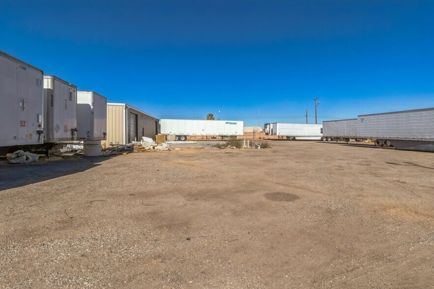 More Photos Of 17265 Darwin Ave, Hesperia Service For Lease