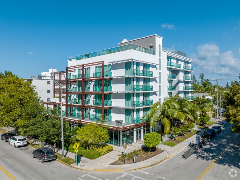 Primary Photo Of 1215 West Ave, Miami Beach Hotel For Lease