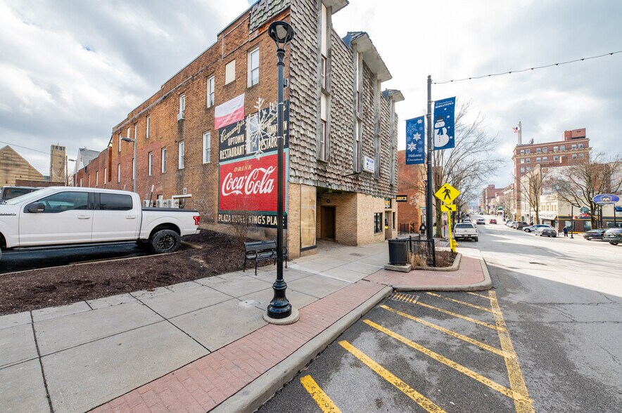 More Photos Of 458 High St, Morgantown Apartments For Sale