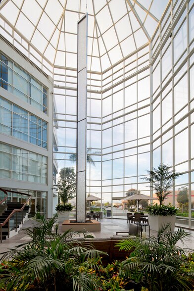 More Photos Of 2780 Skypark Dr, Torrance Medical For Lease