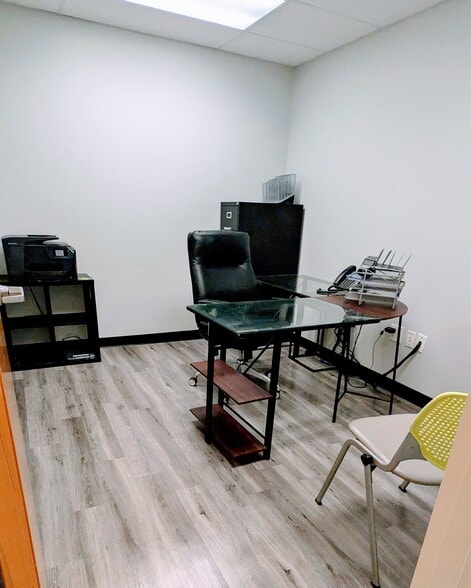 More Photos Of 1151 S 4th St, Louisville Medical For Lease