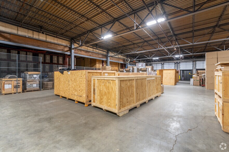 More Photos Of 111 Milk St, Westborough Warehouse For Lease