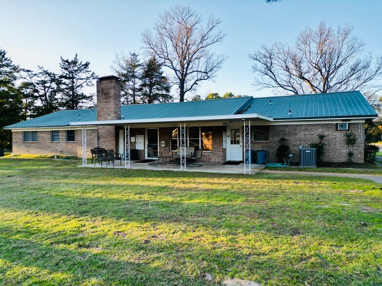 More Photos Of 9126 US Highway 271, Tyler Office Residential For Sale