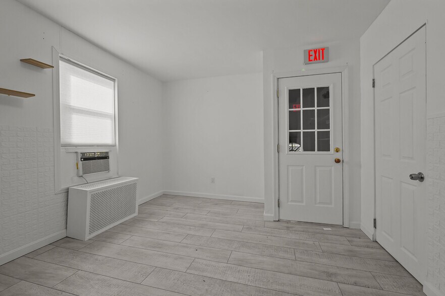 More Photos Of 649 Washington St, Attleboro Office Residential For Lease