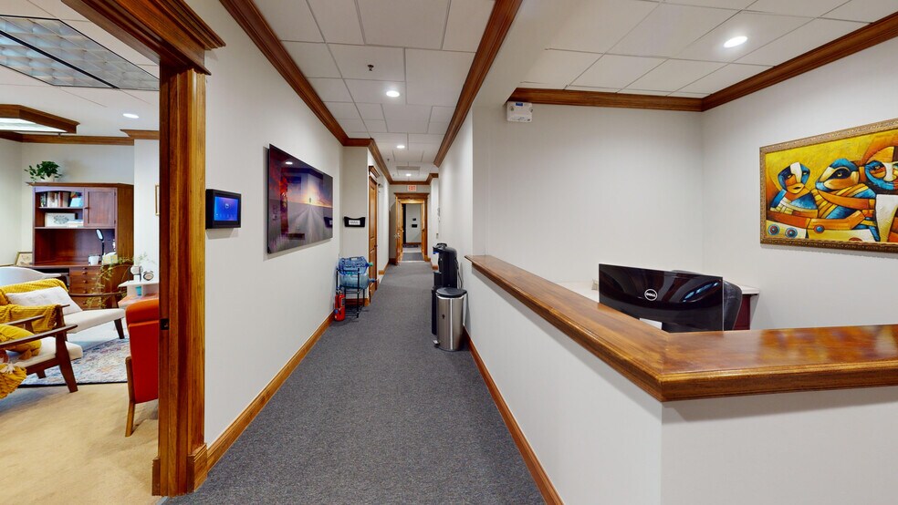 More Photos Of 40W320 Lafox Rd, St Charles Loft Creative Space For Sale