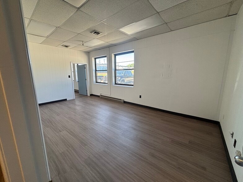 More Photos Of 1040 Higgs Rd, Lewisburg Warehouse For Lease