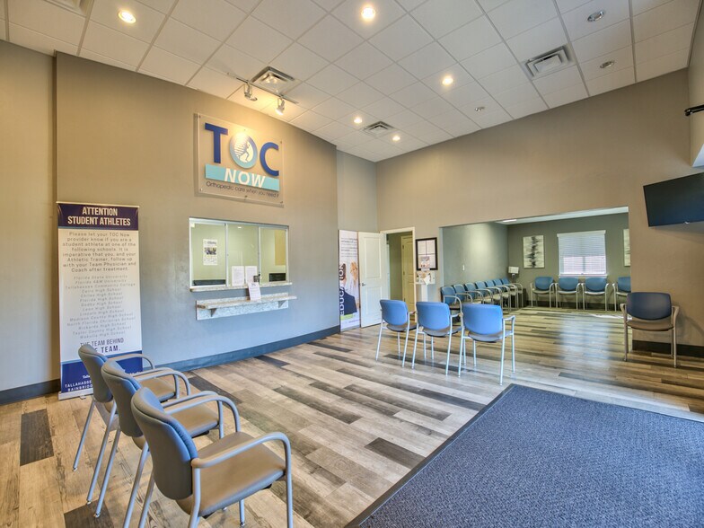 More Photos Of 1981 Capital Cir NE, Tallahassee Medical For Lease