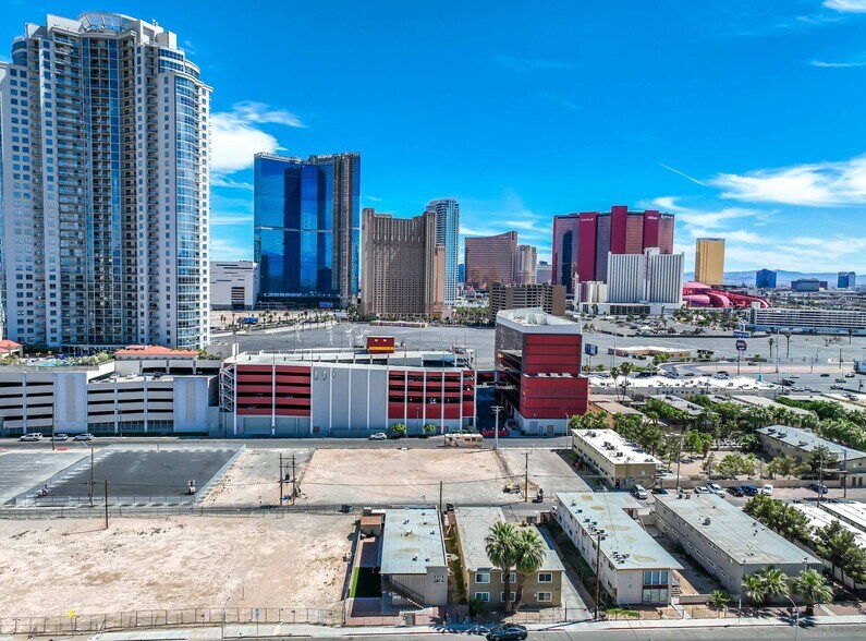 More Photos Of 239 W Cleveland Ave, Las Vegas Apartments For Sale