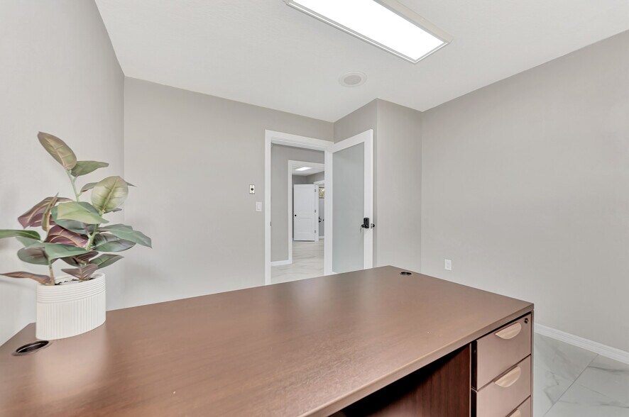 More Photos Of 12749 Tamiami Trl S, North Port Medical For Sale