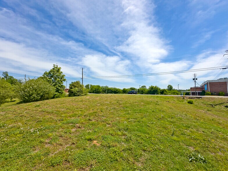 More Photos Of 502 Main St, Fultondale Land For Lease