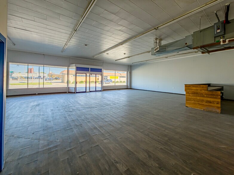 More Photos Of 104 3rd St E, Tifton Freestanding For Lease