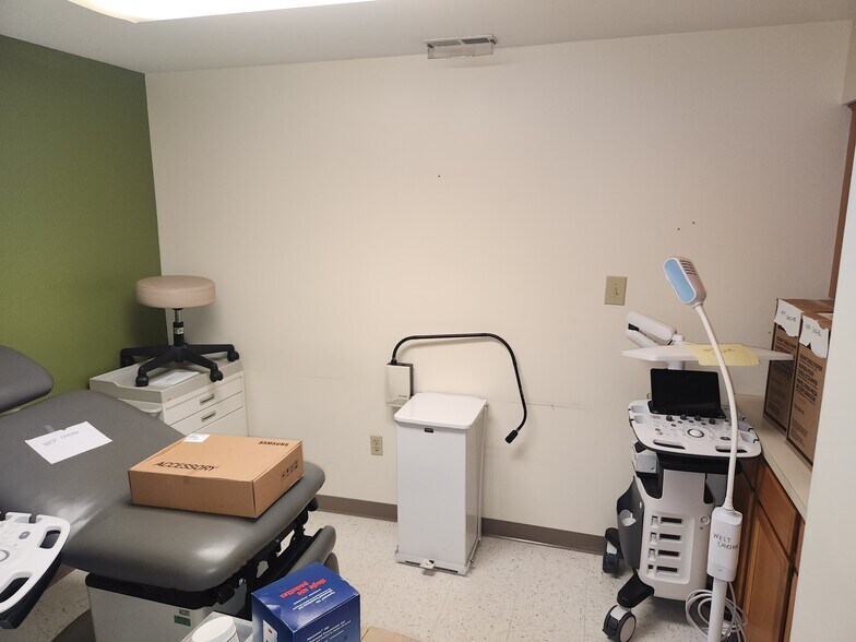 More Photos Of 360 Middletown Blvd, Langhorne Medical For Sale