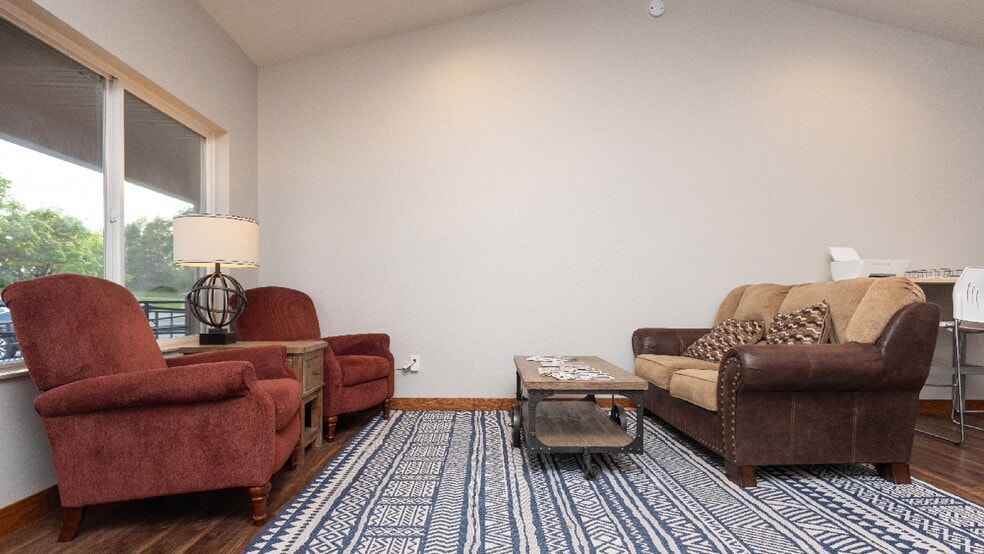 More Photos Of 102 Glenhaven Dr, Battle Lake Hospitality For Sale