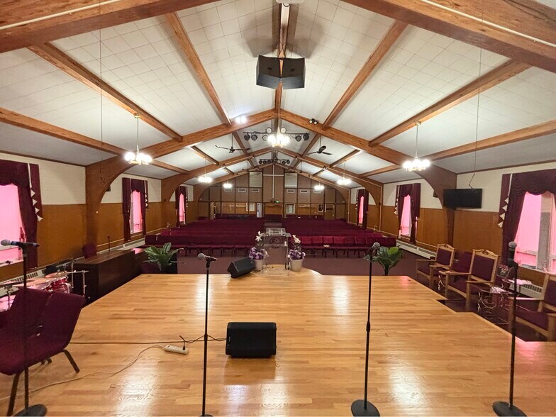 More Photos Of 15003 Joy Rd, Detroit Religious Facility For Sale