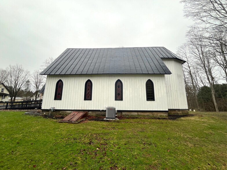 More Photos Of 33646 Freemont St, Townville Religious Facility For Sale