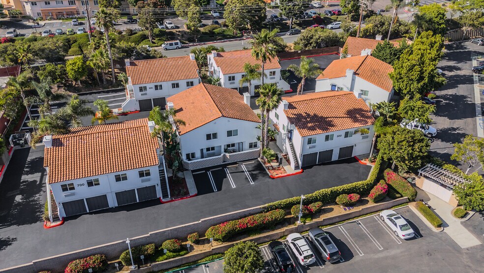 More Photos Of 185 Saxony Rd, Encinitas Apartments For Sale
