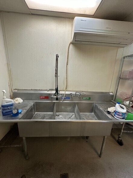 More Photos Of 7129-7159 Katella Ave, Stanton Unknown For Lease