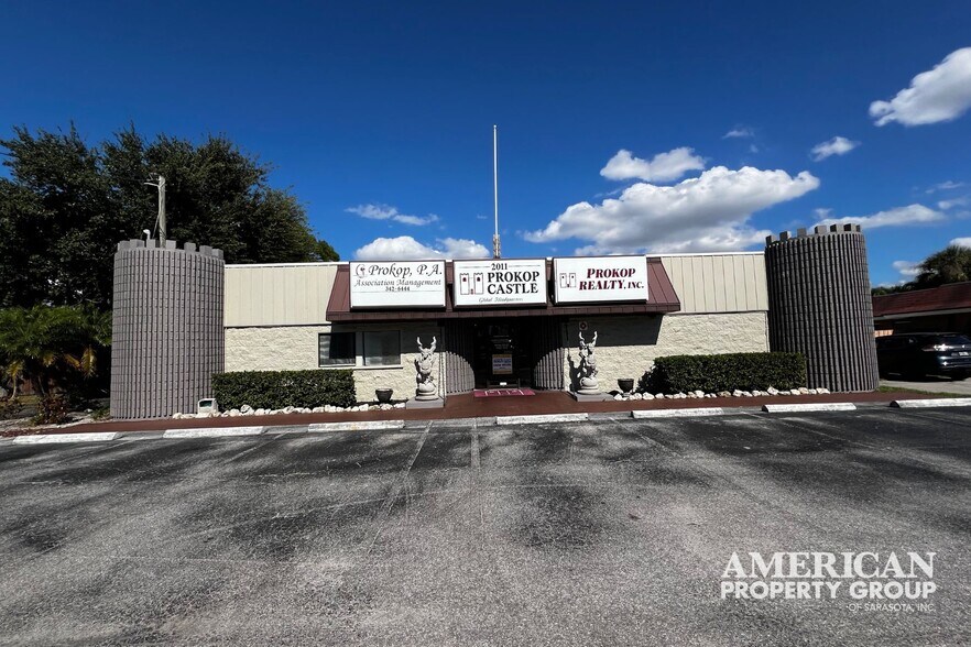 Primary Photo Of 2011 Bispham Rd, Sarasota Office For Lease