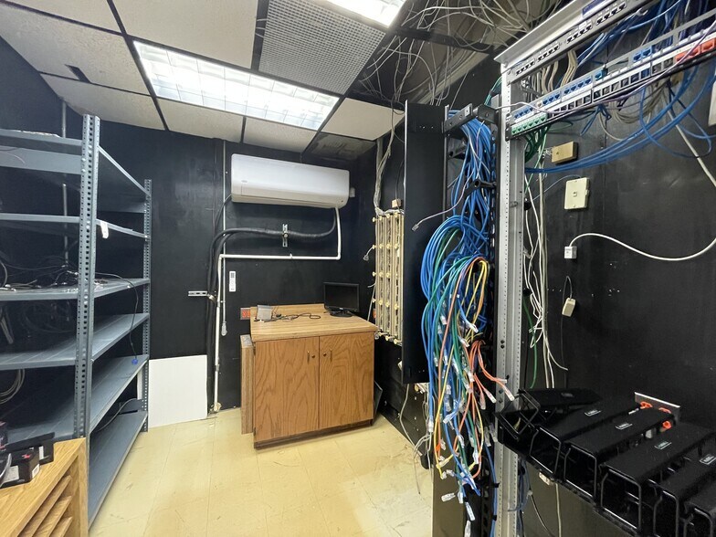 More Photos Of 6701 Davis Hwy, Pensacola Bank For Sale