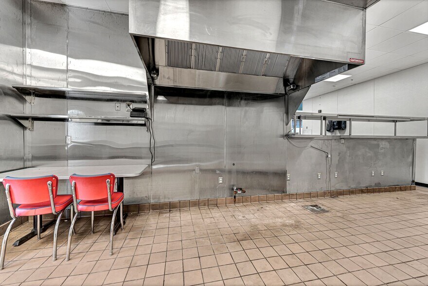 More Photos Of 4280 W Martin Luther King Blvd, Fayetteville Restaurant For Sale