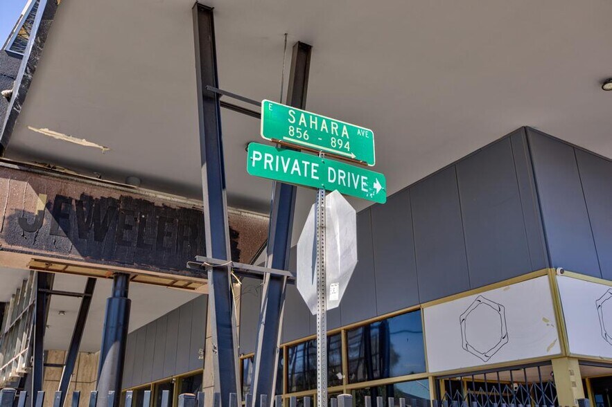 More Photos Of 872 E Sahara Ave, Las Vegas Medical For Lease