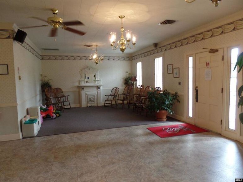 More Photos Of 316 E Harper St, Troy Medical For Sale