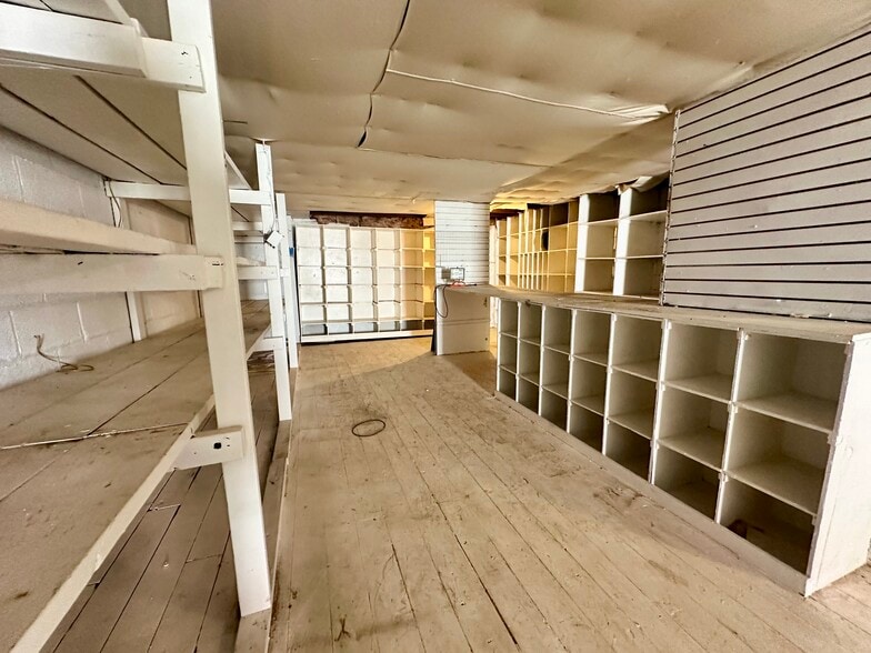 More Photos Of 11 Park Pl, Verona Flex For Lease